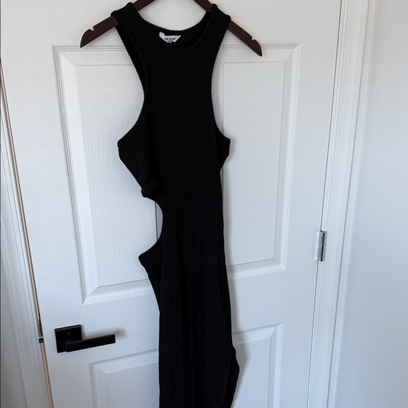 Steve Madden Black Midi Dress with Cut-Out - Picture 5 of 7